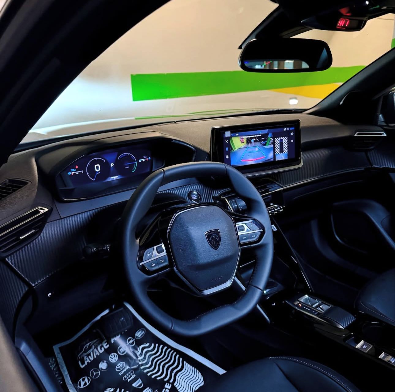 Peugeot 208 4